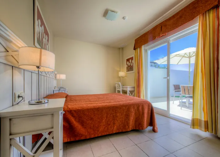 Apartamentos Piedramar